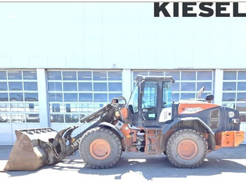 Колесен товарач HITACHI ZW180