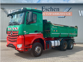 Самосвал камион MERCEDES-BENZ Arocs 2652