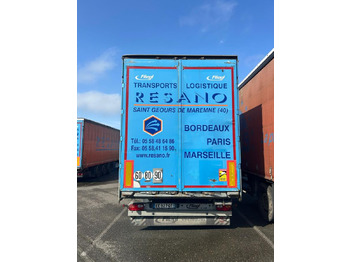 Брезентово полуремарке Fliegl: снимка 2