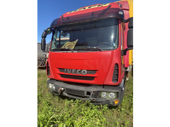 Камион с брезент IVECO