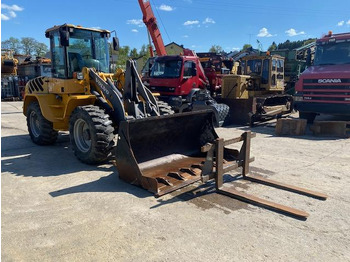 Колесен товарач Volvo L 40 TP: снимка 2