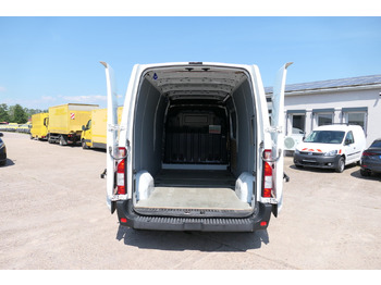 Товарен бус RENAULT Master