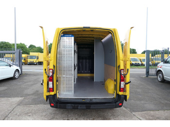 Товарен бус RENAULT Master