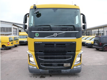 Камион фургон VOLVO FH 26.420 6x2 BDF: снимка 2