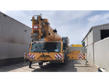 Кран за всякакви терени DEMAG