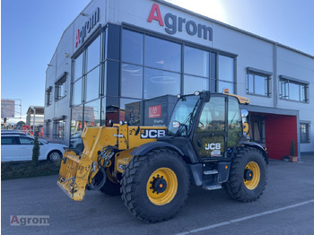 Телескопичен товарач JCB