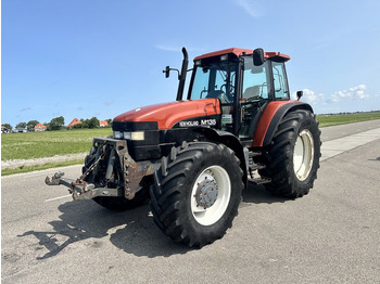 Трактор NEW HOLLAND