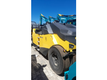 Валяк BOMAG