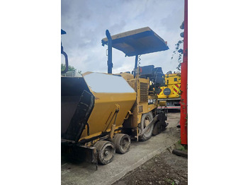 Асфалтополагач CATERPILLAR AP300D