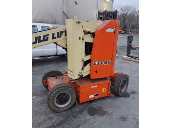 Телескопичен колесен товарач JLG