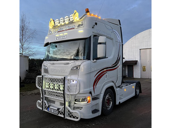 Влекач SCANIA R 450