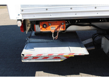 Камион фургон Mercedes-Benz Antos 1830 E6 Koffer 7,7m   LBW   Rolltor: снимка 2
