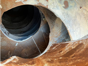 Камион MERCEDES-BENZ Arocs 3236 8x4 Betonmischer Deutsch Top AP Achsen: снимка 3 Камион MERCEDES-BENZ Arocs 3236 8x4 Betonmischer Deutsch Top AP Achsen: снимка 3