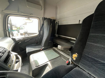 Лизинг на MERCEDES-BENZ Atego 818 L Möbelkoffer LBW Möbelkoffer gr.Fhs+Sitzreihe MERCEDES-BENZ Atego 818 L Möbelkoffer LBW Möbelkoffer gr.Fhs+Sitzreihe: снимка 2