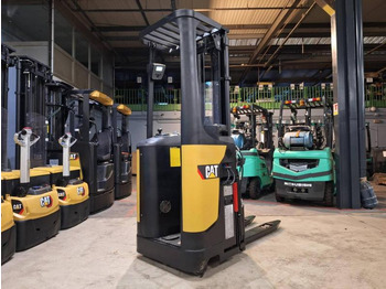 Стакер CATERPILLAR