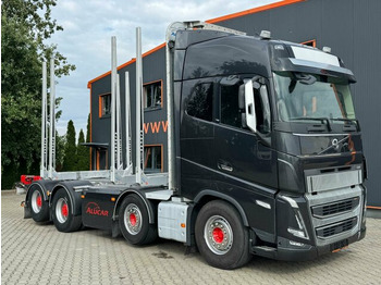 Камион за дърва VOLVO FH16 750