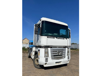 Влекач RENAULT Magnum 440
