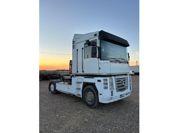 Влекач RENAULT Magnum 480