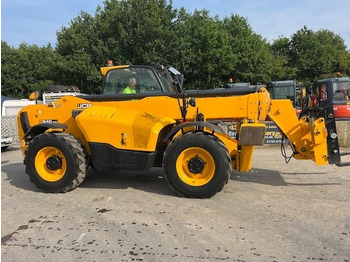 Телескопичен товарач JCB