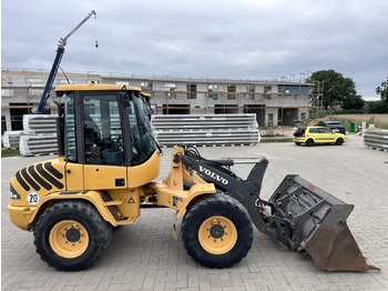 Лизинг на VOLVO L 30 B PRO 3er Kreis Klappschaufel+Palettengabel VOLVO L 30 B PRO 3er Kreis Klappschaufel+Palettengabel: снимка 2 Лизинг на VOLVO L 30 B PRO 3er Kreis Klappschaufel+Palettengabel VOLVO L 30 B PRO 3er Kreis Klappschaufel+Palettengabel: снимка 2