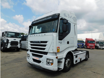Влекач IVECO