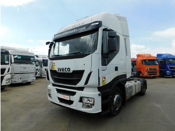 Влекач IVECO