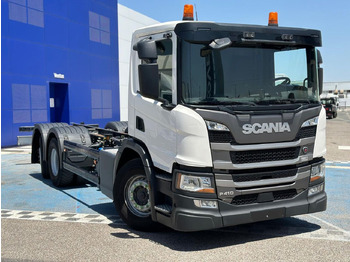 Влекач SCANIA P 410