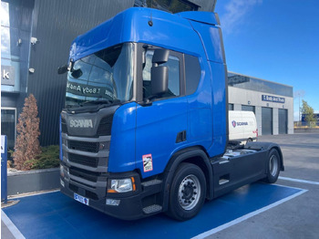 Влекач SCANIA R 450