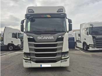 Влекач SCANIA R 450