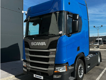 Влекач SCANIA R 450