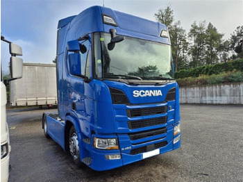 Влекач SCANIA R 450