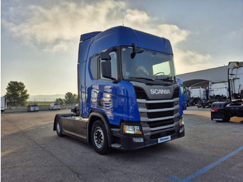 Влекач SCANIA R 450