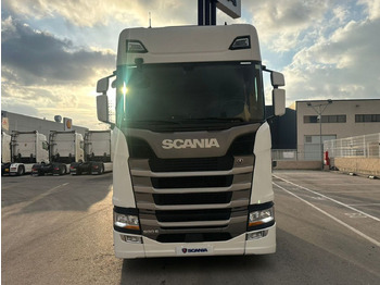 Влекач SCANIA S 500