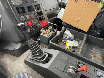 Мултилифт с кука камион, Камион с кран EuroTech 240E38 6x2-4 EuroTech 240E38 6x2-4, Lift-/Lenkachse, Seilwinde, Kran Hiab 100: снимка 5