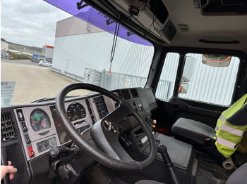 Interior photo 2: Шаси кабина, Камион с кран MAN 18.255 MAK 4x4 BB 18.255 MAK 4x4 BB, Kran Atlas AK 85.1 A1