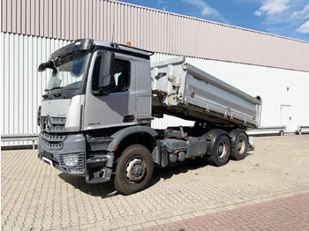 Самосвал камион MERCEDES-BENZ Arocs 2643