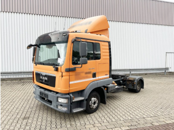 Влекач MAN TGL 8.220