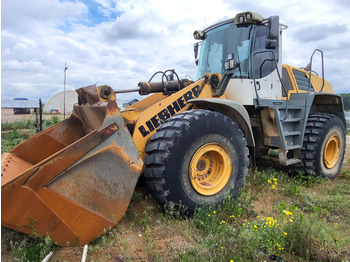 Колесен товарач LIEBHERR L 566