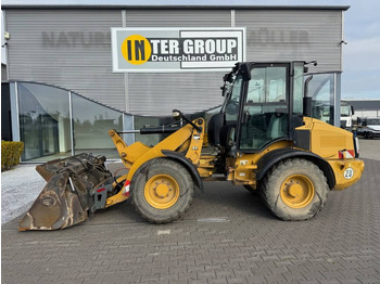 Колесен товарач CATERPILLAR 908H