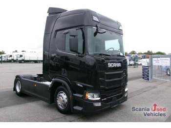 Влекач SCANIA R 450