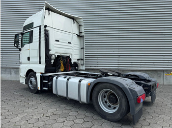 Влекач MAN TGX 18.500 XXL / Intarder / Roof Klima / 2 Tanks: снимка 3