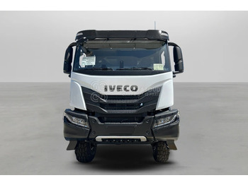 Влекач IVECO