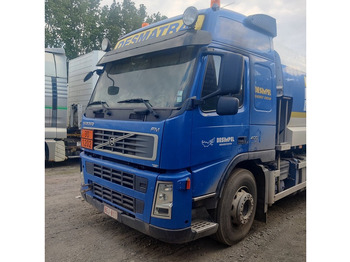 Камион цистерна VOLVO FM 400