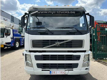 Камион цистерна Volvo FM 450 6x2 19.000L - 5 COMP. FUEL TANKER / CITERNE - LIFT + STEERING AXLE - EURO 5 -: снимка 2