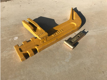 Прикачен инвентар CATERPILLAR