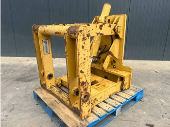 Прикачен инвентар CATERPILLAR