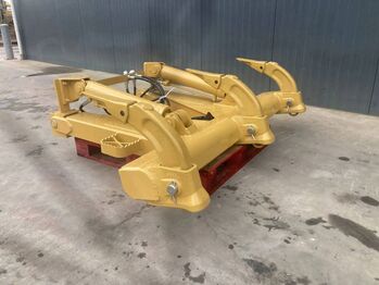 Прикачен инвентар CATERPILLAR