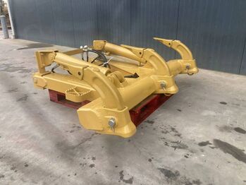 Прикачен инвентар CATERPILLAR