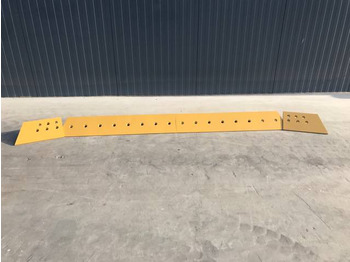 Прикачен инвентар CATERPILLAR