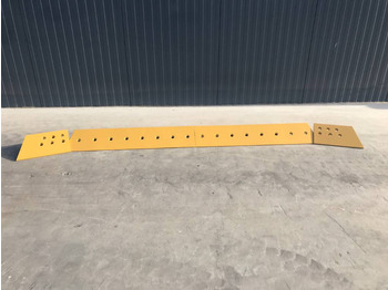 Прикачен инвентар CATERPILLAR